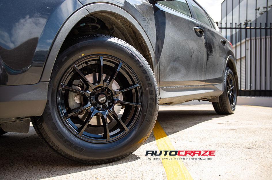 TOYOTA-RAV4-CHALLENGE-BLACK